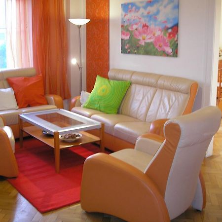 Apartment Accommodation Up To 17 브라티슬라바 외부 사진