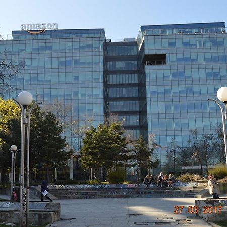 Apartment Accommodation Up To 17 브라티슬라바 외부 사진